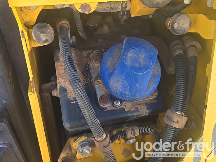 2018-komatsu-d51px-24-image-61