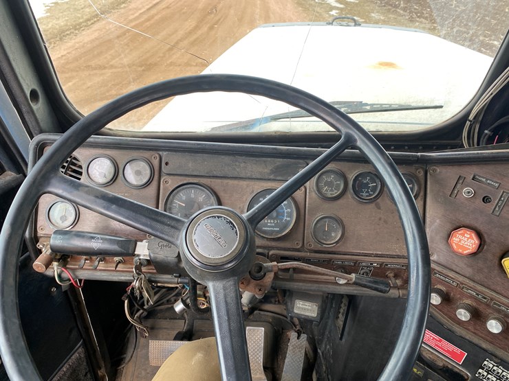 #400-•-1988-freightliner-boom-pump-truck-(has-wi-title)-(arpin,-wi)-image-72