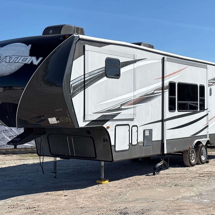 2014 Crossroads RV Elevation T/A 5th Wheel Toy Hauler Travel Trailer