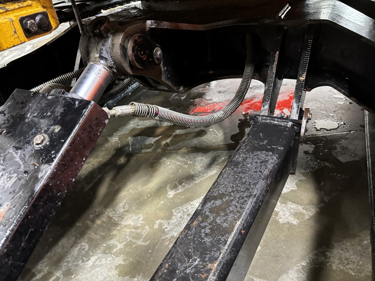 caterpillar-305-image-55