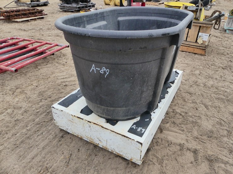 packrat-tool-box-&-rubbermaid-100-gal-stock-stank-image-2