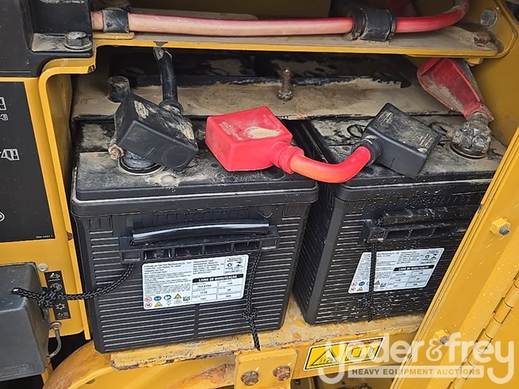 2015-caterpillar-12m3-image-67