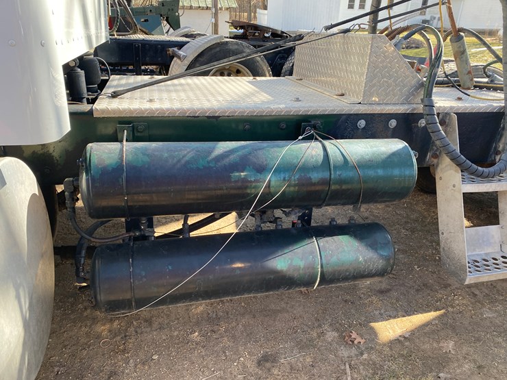 1998-kenworth-t800-image-16