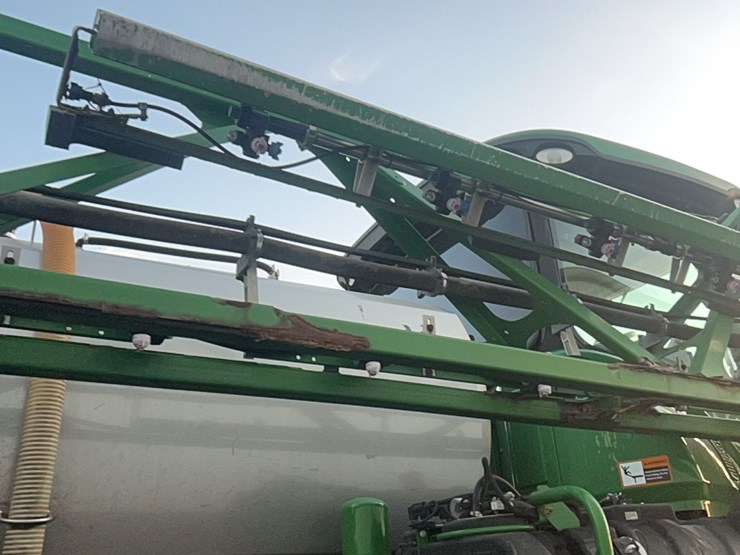 2014-john-deere-r4030-image-181