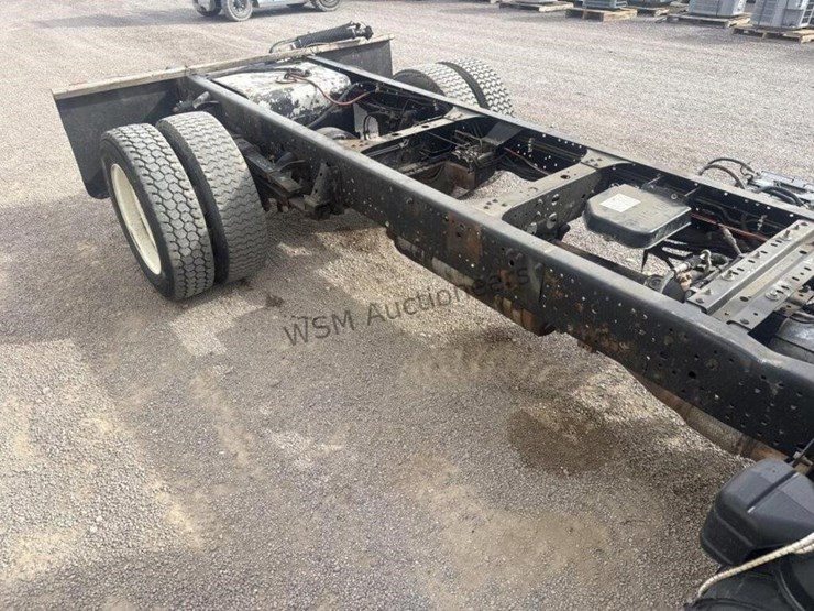 2007-isuzu-nrr-image-5