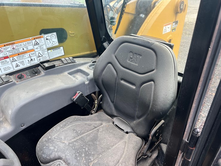 caterpillar-th255c-image-28