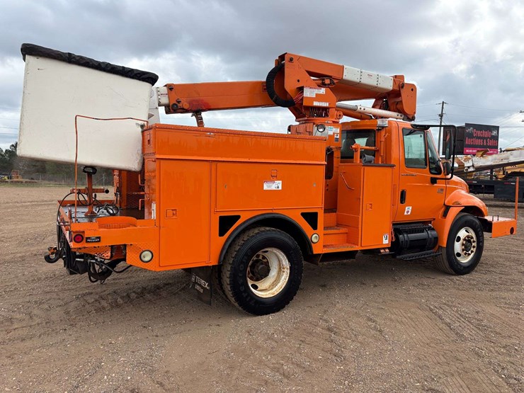 2004-international-durastar-4300-image-3