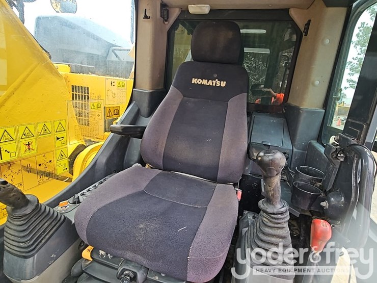 2019-komatsu-pc228us-lc-image-43