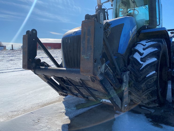 2011-new-holland-390-image-21