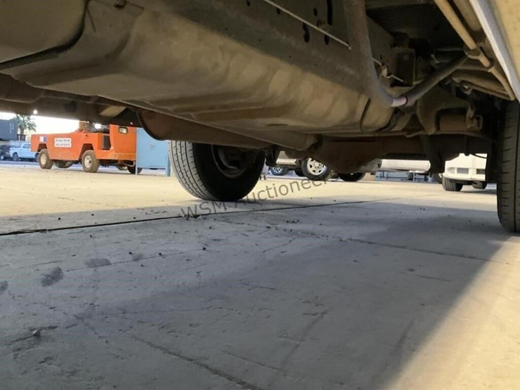 2003-ford-cargo-image-27