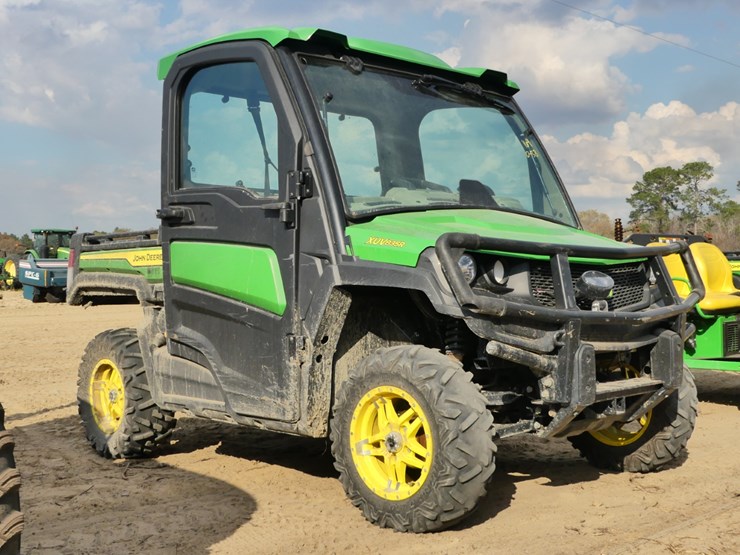 john-deere-gator-image-1