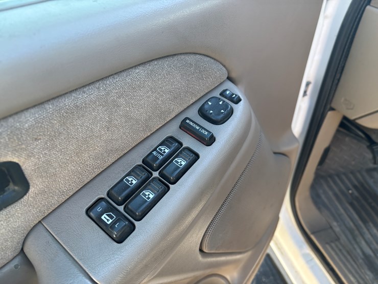 2002-chevrolet-2500-image-43