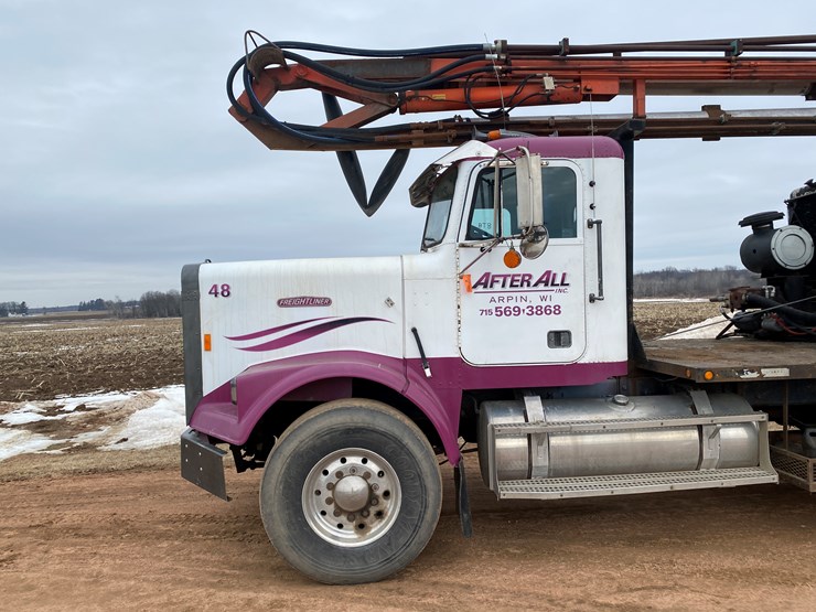 #400-•-1988-freightliner-boom-pump-truck-(has-wi-title)-(arpin,-wi)-image-9