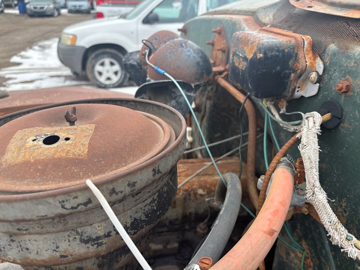 #2255-•-1941-chevrolet-flatbed-dump-truck-image-29