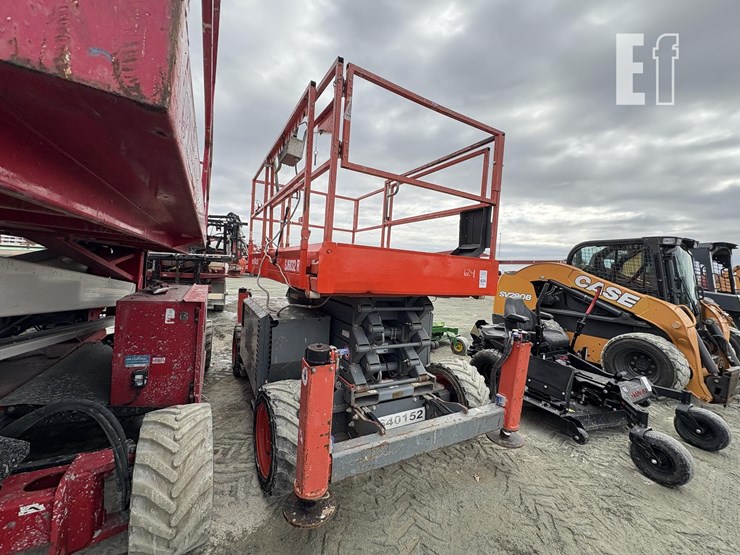 2017-skyjack-sj6832rt-image-4