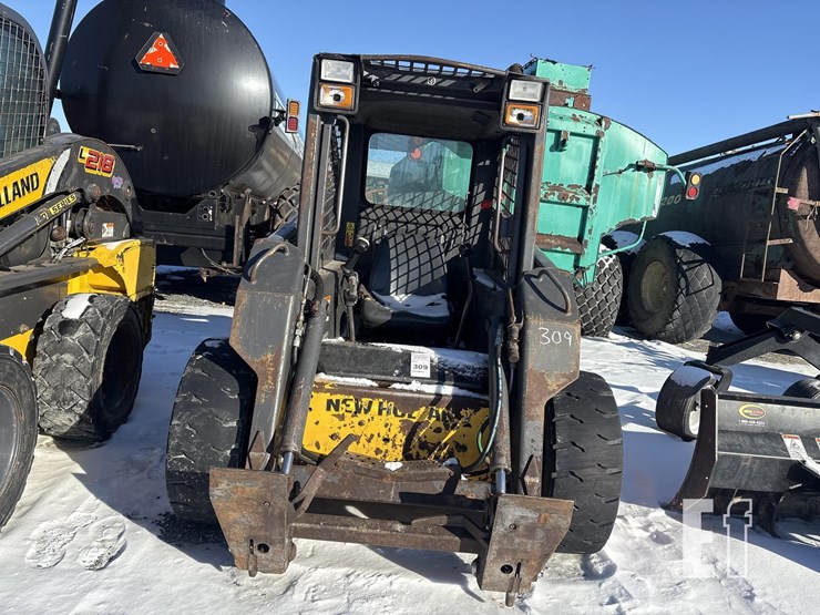 new-holland-l190-image-2