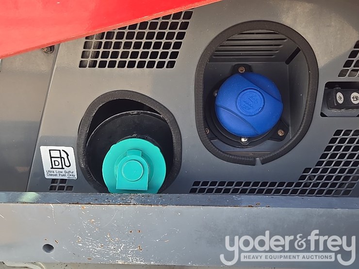 2023-takeuchi-tl12v2-image-55