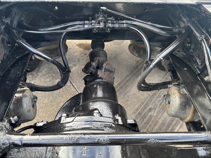 2018-freightliner-cascadia-126-image-54