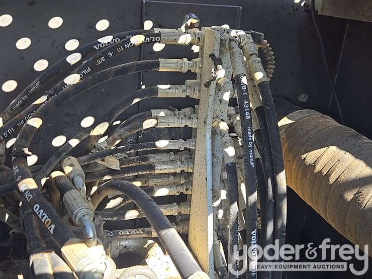 2017-volvo-ec350el-image-51