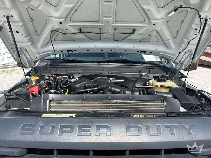 2016-ford-f550-image-9