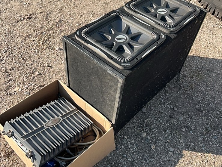 deluxe-speaker-system-for-car-or-tractor-image-1