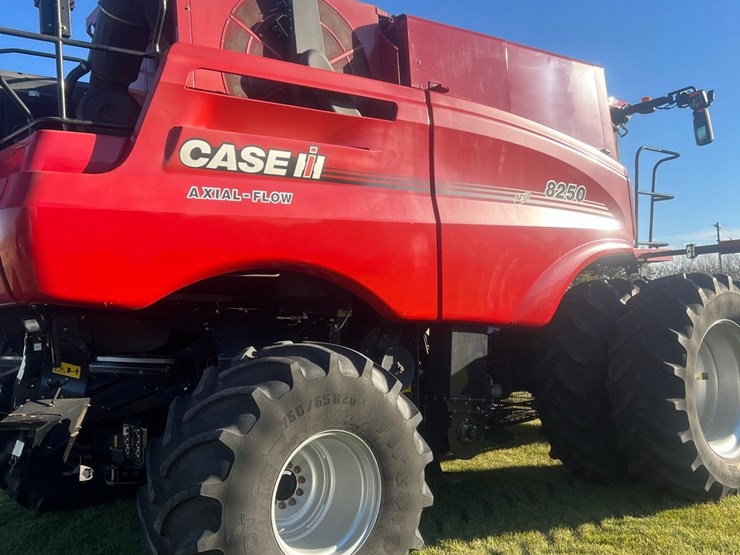 2023-case-ih-8250-image-15