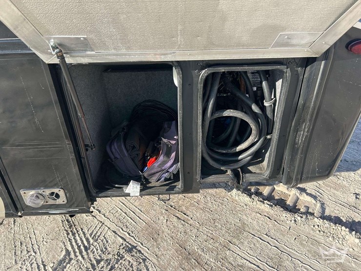 2008-freightliner-allegro-bay-class-a-motorhome-image-27