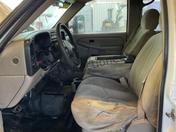 2007-chevrolet-silverado-3500-image-24