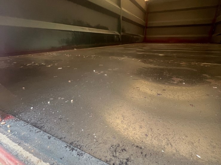 lot-12.-1981-ih-tandem-twin-screw-grain-truck,-very-good-19’-strong-box-and-hoist,-roll-tarp,-466-diesel,-5+4-
vin-af195bca10481-image-19