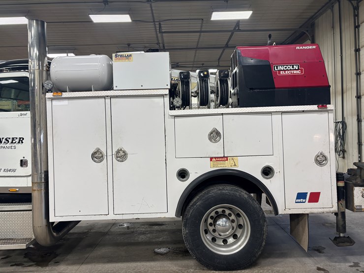 1987-peterbilt-379-image-14