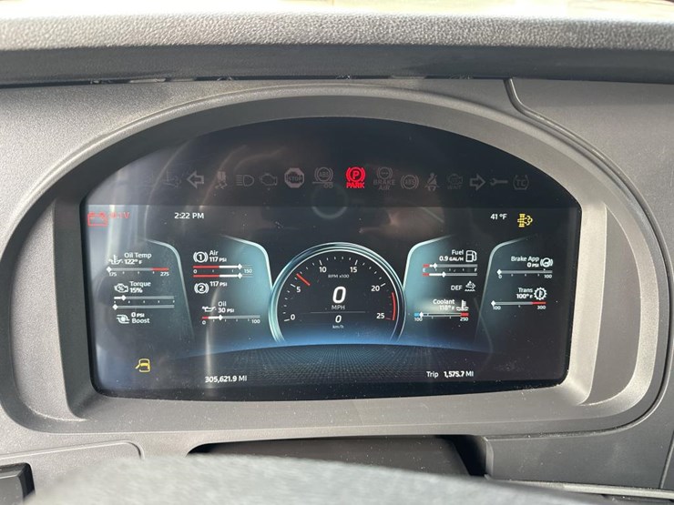 2022-kenworth-t680-image-42