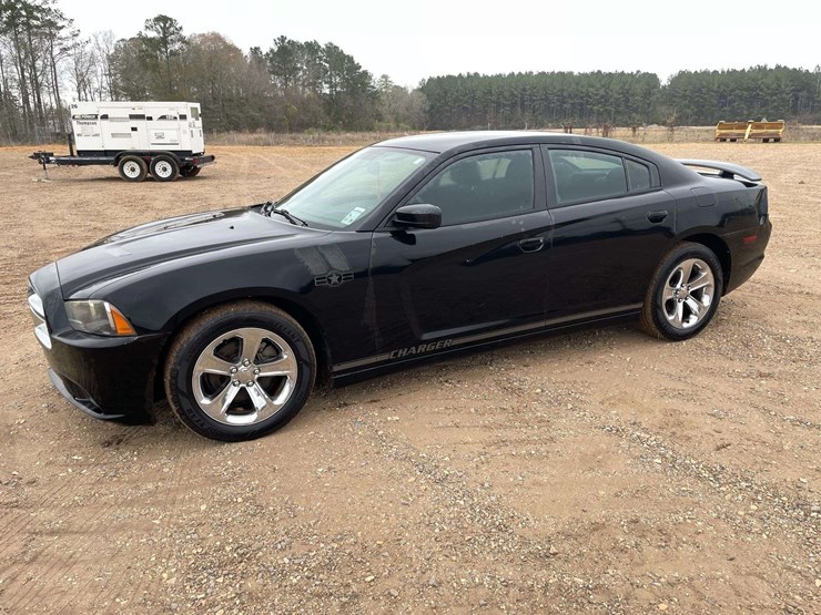 2012-dodge-charger-4-door-sedan-(217,933-miles)-image-1