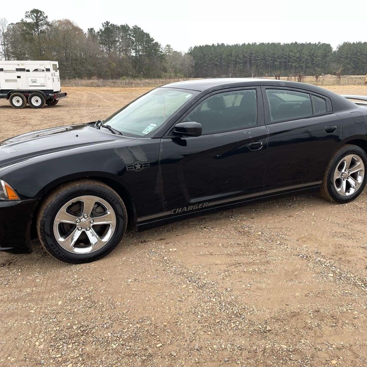2012 Dodge Charger 4 Door Sedan (217,933 Miles)