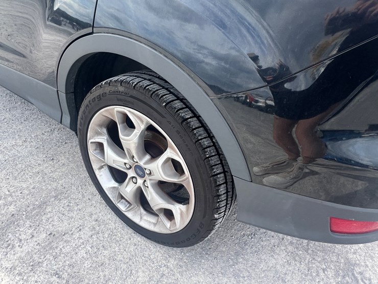 2014-ford-escape-titanium-image-11