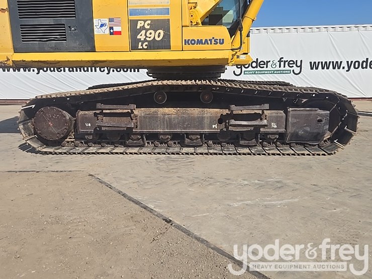 2013-komatsu-pc490-lc-10-image-23