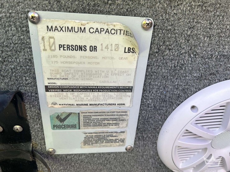 1992-21ft-four-winns-205-sundowner-boat-w/-boat-trailer-image-12