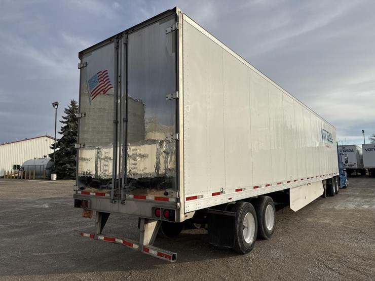 2017-utility-53'-image-5