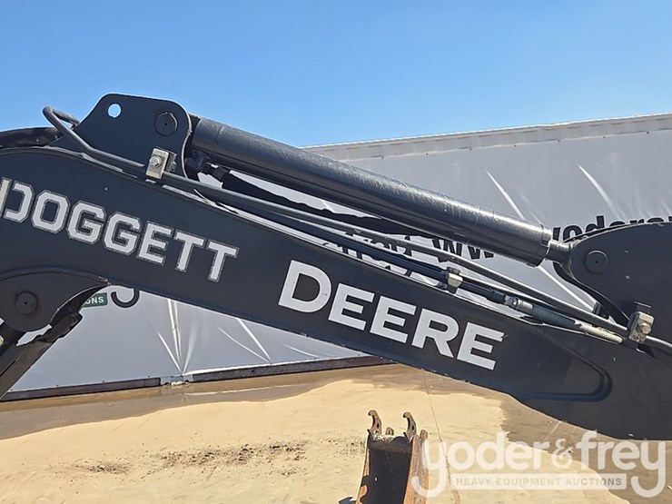 2020-deere-35g-image-54