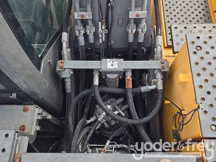 2018-volvo-ec200el-image-35