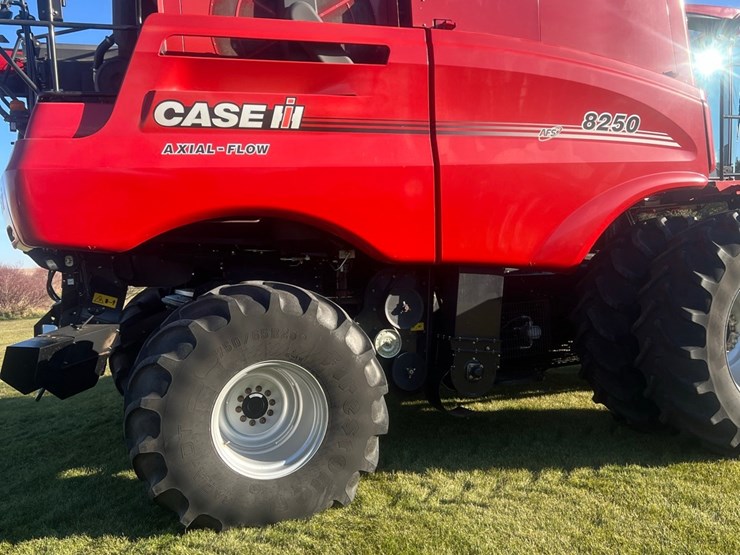2023-case-ih-8250-image-16
