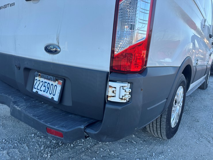 2017-ford-transit-image-17