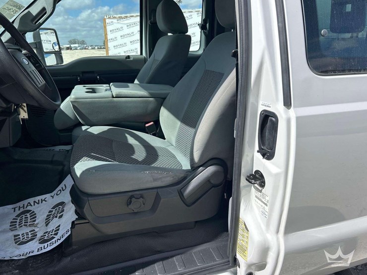 2016-ford-f550-image-13