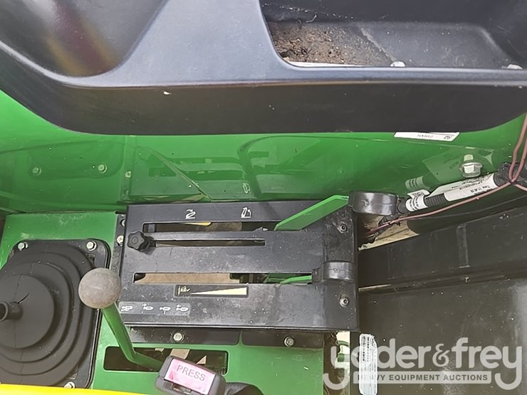 2020-john-deere-5075e-image-53