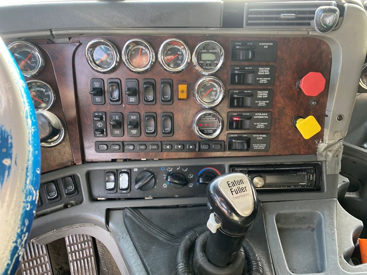 2003-freightliner-argosy-image-51