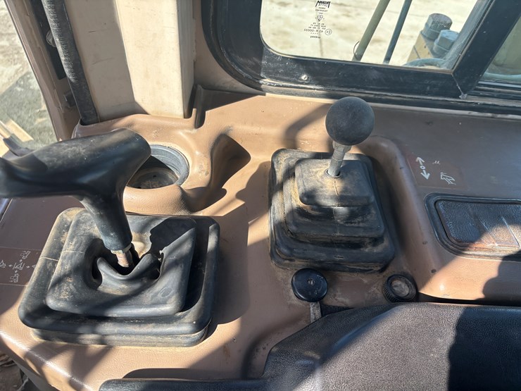 caterpillar-d6m-image-37