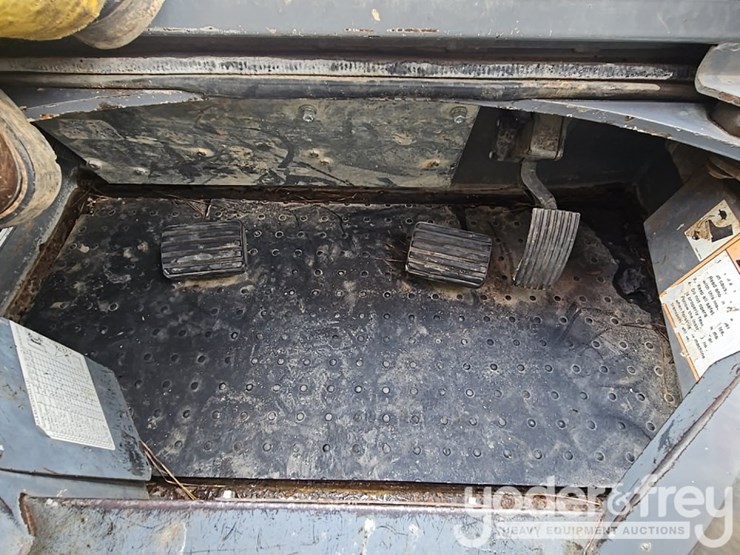 2017-takeuchi-tl12r2-image-24