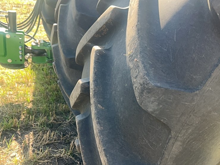 2016-john-deere-9520r-image-51