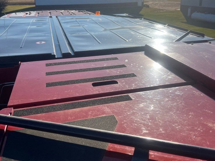 2023-case-ih-8250-image-40