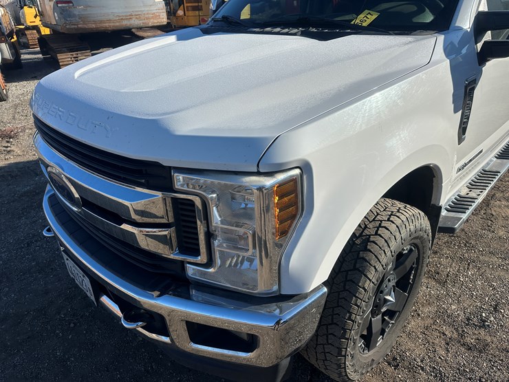 2018-ford-f350-image-9