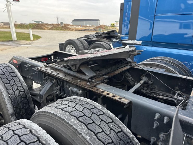 2022-volvo-10-image-23